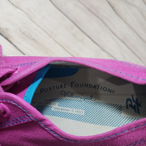 P.F. Flyers Canvas Low Top Shoes - Picture 6 of 7